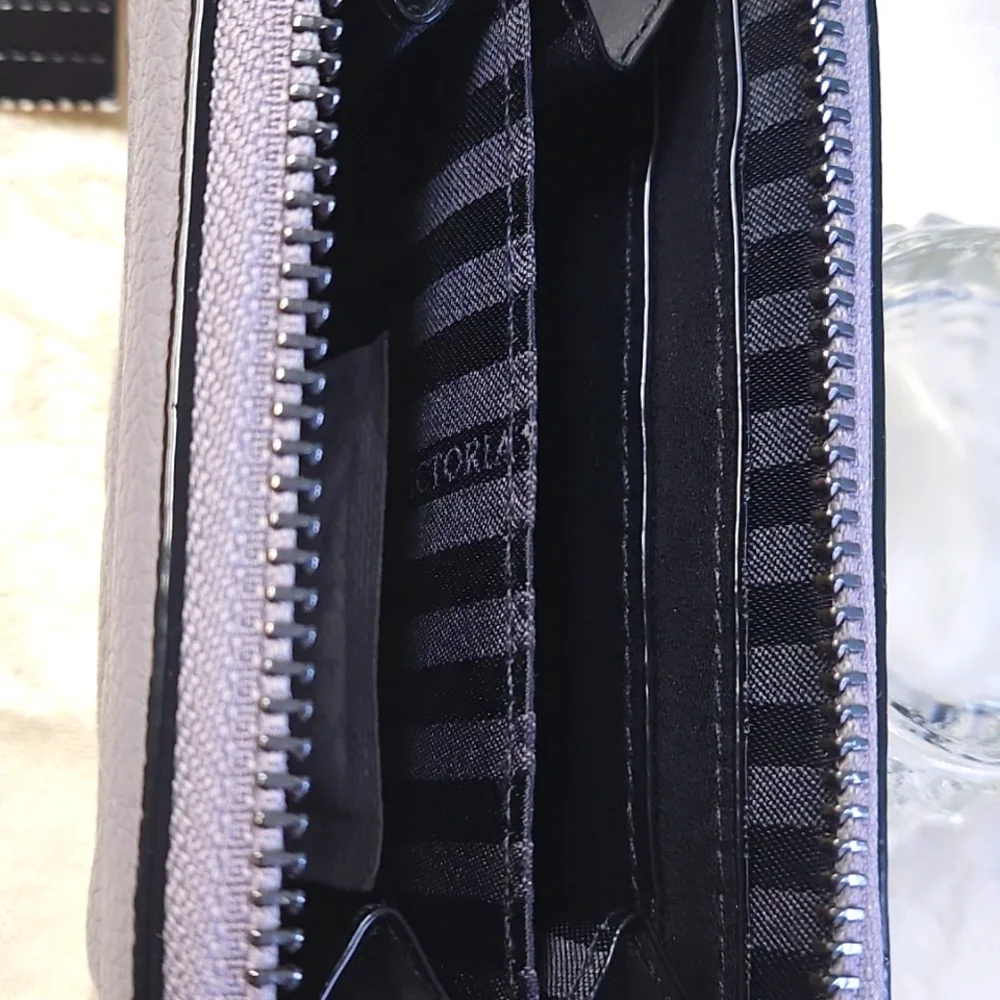 Victoria's Secret Charcoal Quilted Wallet!  BRAND NEW! - Picture 4 of 4